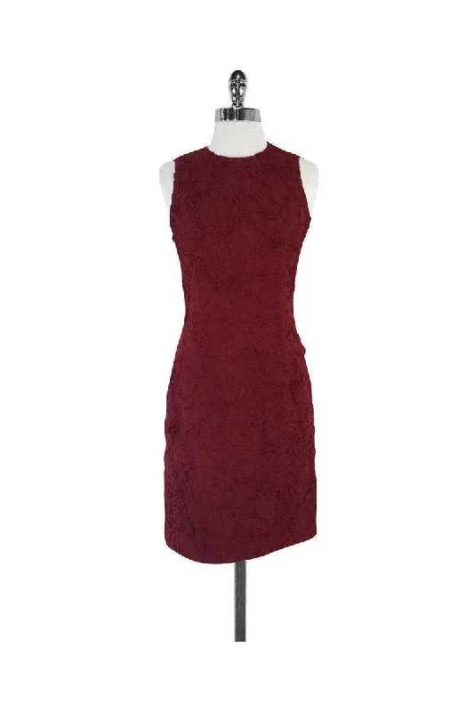 Empire Waist Women Dress to Accentuate the Bust and Conceal the Waist Empire Waist Women Dress to Accentuate the Bust and Conceal the Waist Michael Kors - Red Crinkle Sleeveless Dress Sz 2 Empire Waist Women Dress to Accentuate the Bust and Conceal the Waist Empire Waist Women Dress to Accentuate the Bust and Conceal the Waist Michael Kors - Red Crinkle Sleeveless Dress Sz 2