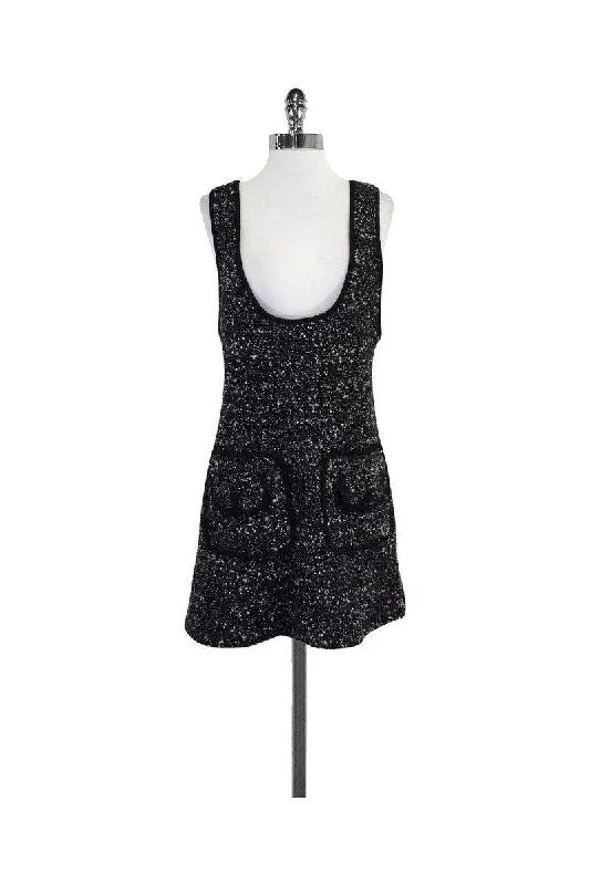 Printed Abstract Women Dress for a Modern and Artistic Appeal Printed Abstract Women Dress for a Modern and Artistic Appeal Nanette Lepore - Black & Grey Tweed Sleeveless Dress Sz 8 Printed Abstract Women Dress for a Modern and Artistic Appeal Printed Abstract Women Dress for a Modern and Artistic Appeal Nanette Lepore - Black & Grey Tweed Sleeveless Dress Sz 8