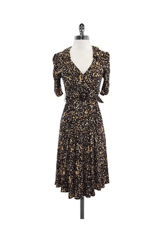 Wrap - Style Women Dress with Adjustable Fit for All Body Types Wrap - Style Women Dress with Adjustable Fit for All Body Types Nanette Lepore - Brown & Tan Print Short Sleeve Dress Sz 6