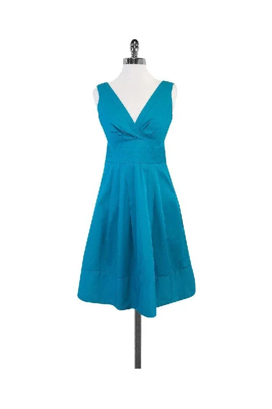 Mini Women Dress with a Short Hem for a Young and Trendy Style Mini Women Dress with a Short Hem for a Young and Trendy Style Nanette Lepore - Turquoise Pleated Cotton Dress Sz 2 Mini Women Dress with a Short Hem for a Young and Trendy Style Mini Women Dress with a Short Hem for a Young and Trendy Style Nanette Lepore - Turquoise Pleated Cotton Dress Sz 2