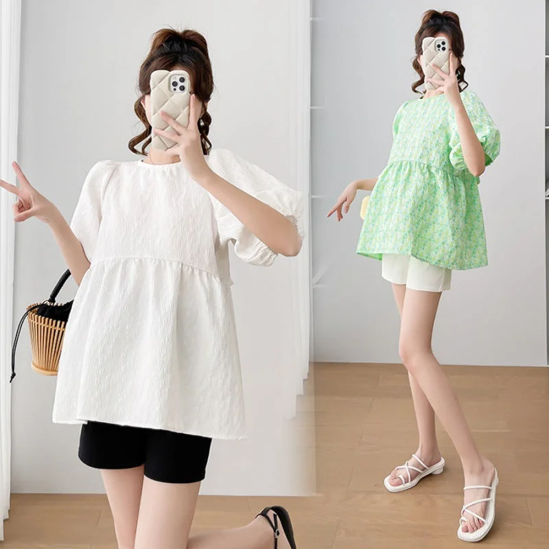 Halter Neck Women Dress to Show Off the Shoulders and Neckline Halter Neck Women Dress to Show Off the Shoulders and Neckline NiDELL: Puff-Sleeve Maternity Top