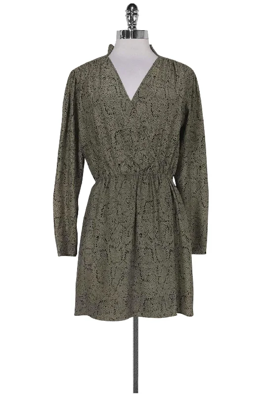 Plus Size Women Dress with a Flattering A - Line Cut for Comfort and Style Plus Size Women Dress with a Flattering A - Line Cut for Comfort and Style Parker - Green & Black Snakeskin Print Dress Sz S Plus Size Women Dress with a Flattering A - Line Cut for Comfort and Style Plus Size Women Dress with a Flattering A - Line Cut for Comfort and Style Parker - Green & Black Snakeskin Print Dress Sz S