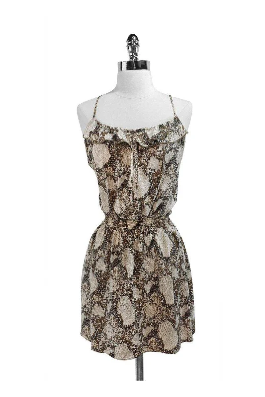 Strapless Women Dress with a Built - in Bra for Comfort and Support Strapless Women Dress with a Built - in Bra for Comfort and Support Parker - Grey/Taupe Print Silk Dress Sz L
