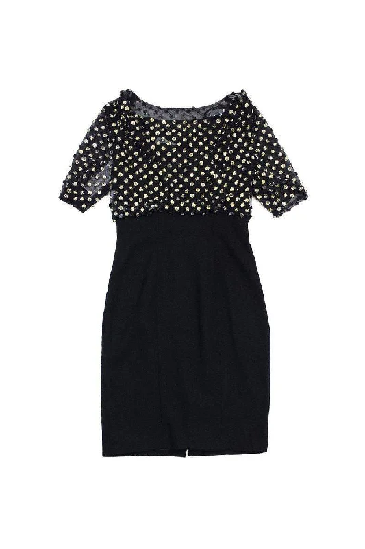 Halter Neck Women Dress to Show Off the Shoulders and Neckline Halter Neck Women Dress to Show Off the Shoulders and Neckline Paul & Joe - Black Wool & Beaded Mesh Dress Sz 4 Halter Neck Women Dress to Show Off the Shoulders and Neckline Halter Neck Women Dress to Show Off the Shoulders and Neckline Paul & Joe - Black Wool & Beaded Mesh Dress Sz 4