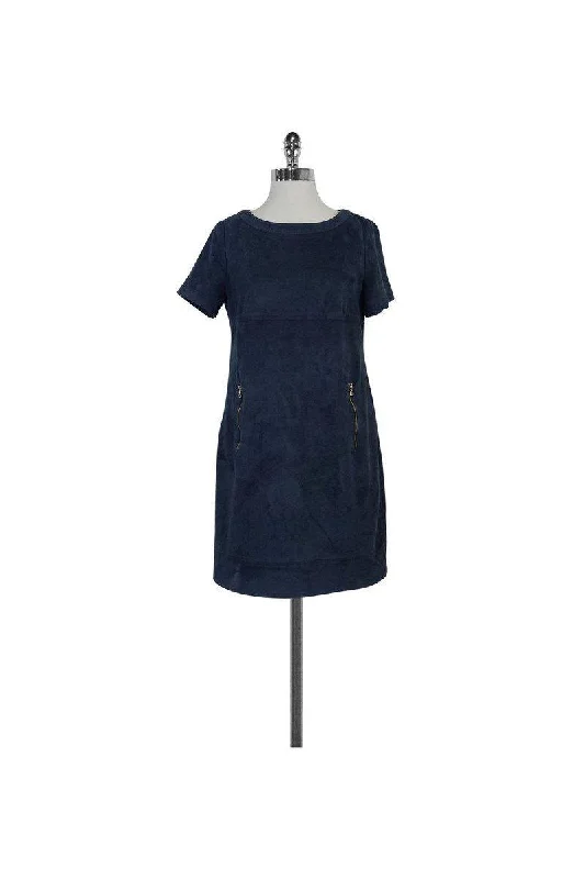Halter Neck Women Dress to Show Off the Shoulders and Neckline Halter Neck Women Dress to Show Off the Shoulders and Neckline Phoebe Couture - Blue Faux Suede Dress Sz 8 Halter Neck Women Dress to Show Off the Shoulders and Neckline Halter Neck Women Dress to Show Off the Shoulders and Neckline Phoebe Couture - Blue Faux Suede Dress Sz 8