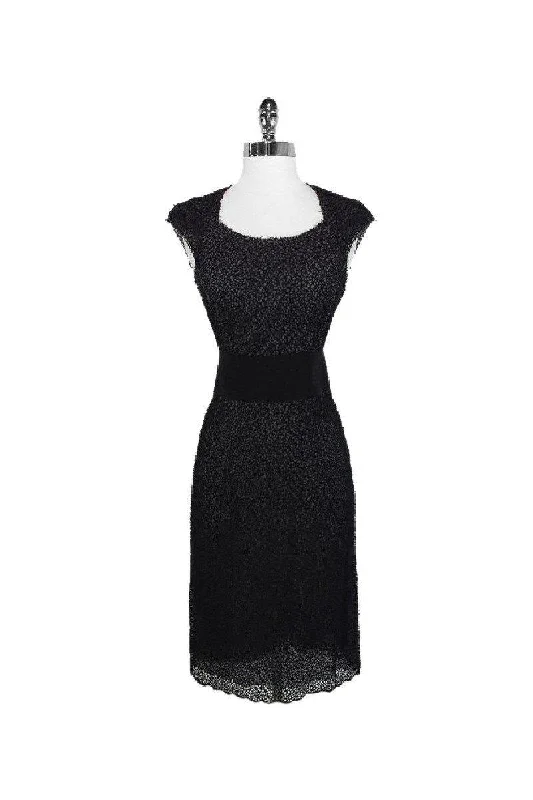Maxi Women Dress with Floral Print for a Bohemian Vibe Maxi Women Dress with Floral Print for a Bohemian Vibe Ports 1961 - Black Lace Cap Sleeve Dress Sz 2 Maxi Women Dress with Floral Print for a Bohemian Vibe Maxi Women Dress with Floral Print for a Bohemian Vibe Ports 1961 - Black Lace Cap Sleeve Dress Sz 2