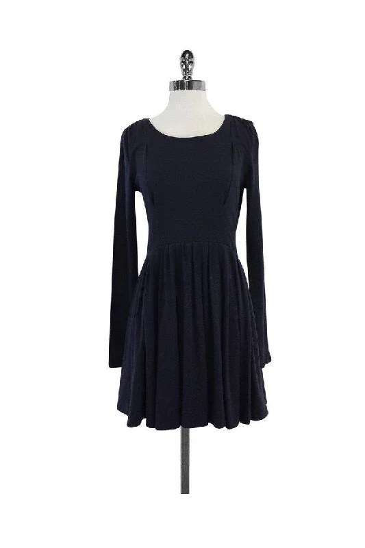 Ball Gown Women Dress with a Full Skirt for a Princess - like Look Ball Gown Women Dress with a Full Skirt for a Princess - like Look Proenza Schouler - Navy Long Sleeve Skater Dress Sz 4 Ball Gown Women Dress with a Full Skirt for a Princess - like Look Ball Gown Women Dress with a Full Skirt for a Princess - like Look Proenza Schouler - Navy Long Sleeve Skater Dress Sz 4