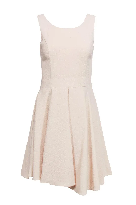 Ruffled Women Dress with Multiple Layers for a Playful and Girly Style Ruffled Women Dress with Multiple Layers for a Playful and Girly Style Rachel Zoe - Light Peach Wool Fit & Flare Dress Sz 4 Ruffled Women Dress with Multiple Layers for a Playful and Girly Style Ruffled Women Dress with Multiple Layers for a Playful and Girly Style Rachel Zoe - Light Peach Wool Fit & Flare Dress Sz 4