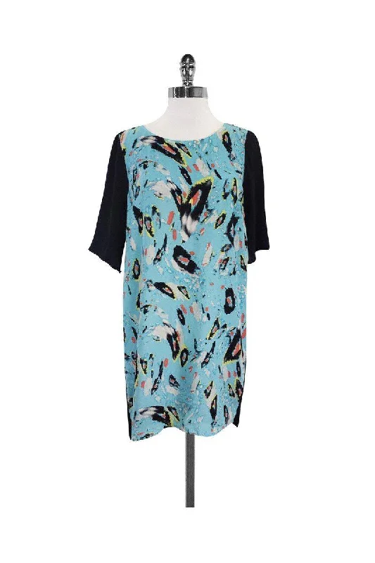 Backless Women Dress for a Sexy and Alluring Look at Evening Events Backless Women Dress for a Sexy and Alluring Look at Evening Events Rebecca Minkoff - Light Blue & Black Print Dress Sz 10 Backless Women Dress for a Sexy and Alluring Look at Evening Events Backless Women Dress for a Sexy and Alluring Look at Evening Events Rebecca Minkoff - Light Blue & Black Print Dress Sz 10