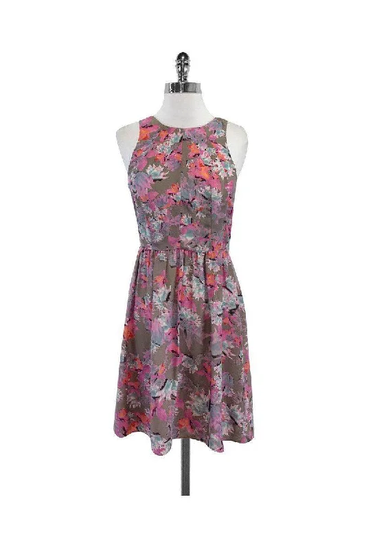 Shift Women Dress with a Simple and Classic Design for Everyday Wear Shift Women Dress with a Simple and Classic Design for Everyday Wear Rebecca Taylor - Multicolor Floral Print Silk Dress Sz 0 Shift Women Dress with a Simple and Classic Design for Everyday Wear Shift Women Dress with a Simple and Classic Design for Everyday Wear Rebecca Taylor - Multicolor Floral Print Silk Dress Sz 0
