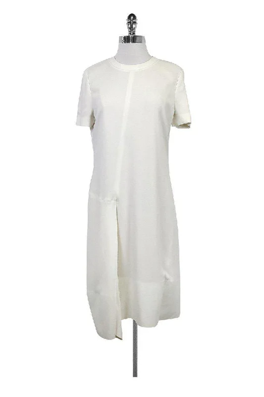 Halter Neck Women Dress to Show Off the Shoulders and Neckline Halter Neck Women Dress to Show Off the Shoulders and Neckline Reed Krakoff - White Shift Dress w/ Side Slit Sz 8 Halter Neck Women Dress to Show Off the Shoulders and Neckline Halter Neck Women Dress to Show Off the Shoulders and Neckline Reed Krakoff - White Shift Dress w/ Side Slit Sz 8