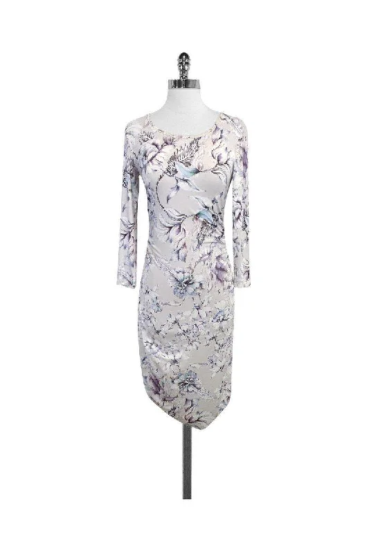 Mini Women Dress with a Short Hem for a Young and Trendy Style Mini Women Dress with a Short Hem for a Young and Trendy Style Reiss - Grey & Purple Floral Print Bodycon Dress Sz S