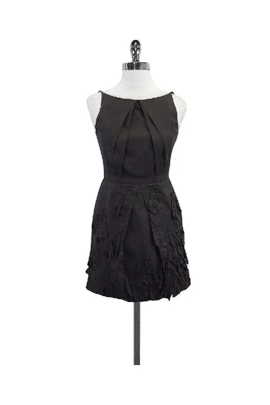 Strapless Women Dress with a Built - in Bra for Comfort and Support Strapless Women Dress with a Built - in Bra for Comfort and Support Robert Rodriguez - Dark Grey Pleat Design Dress Sz 0 Strapless Women Dress with a Built - in Bra for Comfort and Support Strapless Women Dress with a Built - in Bra for Comfort and Support Robert Rodriguez - Dark Grey Pleat Design Dress Sz 0