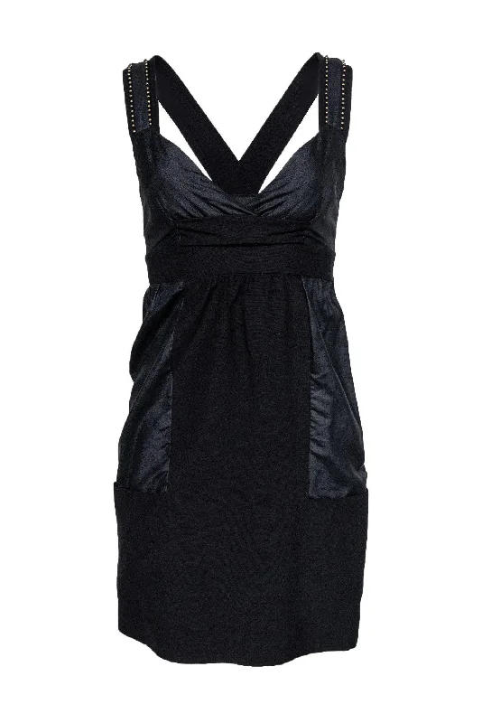 Backless Women Dress for a Sexy and Alluring Look at Evening Events Backless Women Dress for a Sexy and Alluring Look at Evening Events See by Chloe - Black Cotton & Silk Dress Sz 2 Backless Women Dress for a Sexy and Alluring Look at Evening Events Backless Women Dress for a Sexy and Alluring Look at Evening Events See by Chloe - Black Cotton & Silk Dress Sz 2