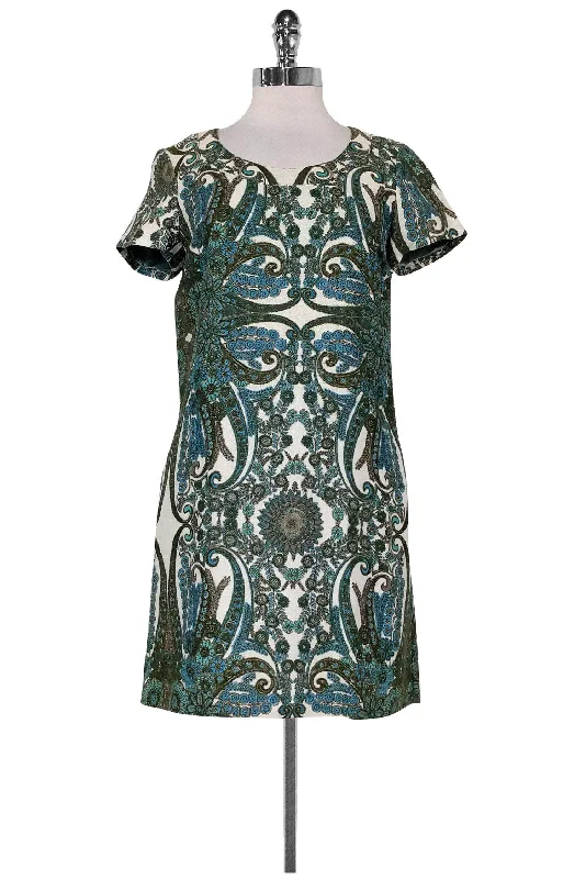 Sheath Women Dress with a Tailored Fit for a Professional Look Sheath Women Dress with a Tailored Fit for a Professional Look See by Chloe - White, Blue & Green Paisley Print Dress Sz 6 Sheath Women Dress with a Tailored Fit for a Professional Look Sheath Women Dress with a Tailored Fit for a Professional Look See by Chloe - White, Blue & Green Paisley Print Dress Sz 6