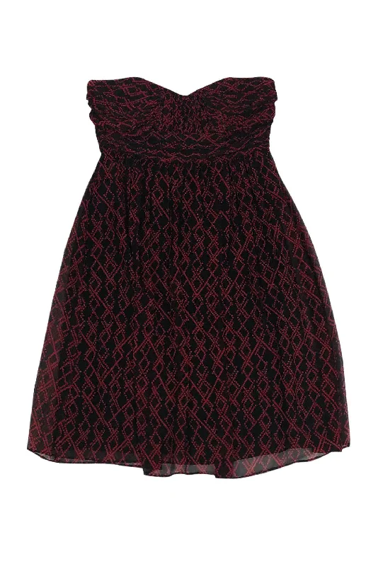 Halter Neck Women Dress to Show Off the Shoulders and Neckline Halter Neck Women Dress to Show Off the Shoulders and Neckline Shoshanna - Black & Red Strapless Dress Sz 0 Halter Neck Women Dress to Show Off the Shoulders and Neckline Halter Neck Women Dress to Show Off the Shoulders and Neckline Shoshanna - Black & Red Strapless Dress Sz 0