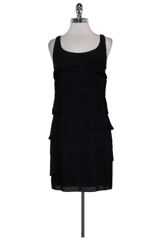 Mini Women Dress with a Short Hem for a Young and Trendy Style Mini Women Dress with a Short Hem for a Young and Trendy Style Shoshanna - Black Ruffle Silk Dress Sz 4