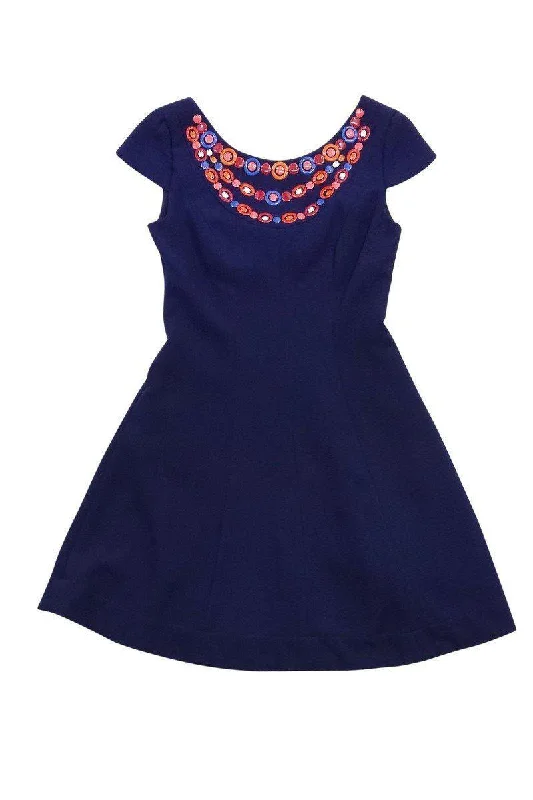 Little Black Women Dress with Sequins for a Glamorous Night Out Little Black Women Dress with Sequins for a Glamorous Night Out Shoshanna - Navy Embellished Fit & Flare Dress Sz 0 Little Black Women Dress with Sequins for a Glamorous Night Out Little Black Women Dress with Sequins for a Glamorous Night Out Shoshanna - Navy Embellished Fit & Flare Dress Sz 0