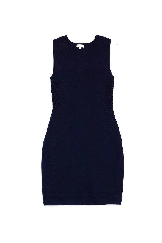 Shift Women Dress with a Simple and Classic Design for Everyday Wear Shift Women Dress with a Simple and Classic Design for Everyday Wear Shoshanna - Navy Sleeveless Bodycon Dress Sz P Shift Women Dress with a Simple and Classic Design for Everyday Wear Shift Women Dress with a Simple and Classic Design for Everyday Wear Shoshanna - Navy Sleeveless Bodycon Dress Sz P