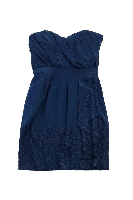 Strapless Women Dress with a Built - in Bra for Comfort and Support Strapless Women Dress with a Built - in Bra for Comfort and Support Shoshanna - Teal Strapless Silk Dress Sz 0 Strapless Women Dress with a Built - in Bra for Comfort and Support Strapless Women Dress with a Built - in Bra for Comfort and Support Shoshanna - Teal Strapless Silk Dress Sz 0