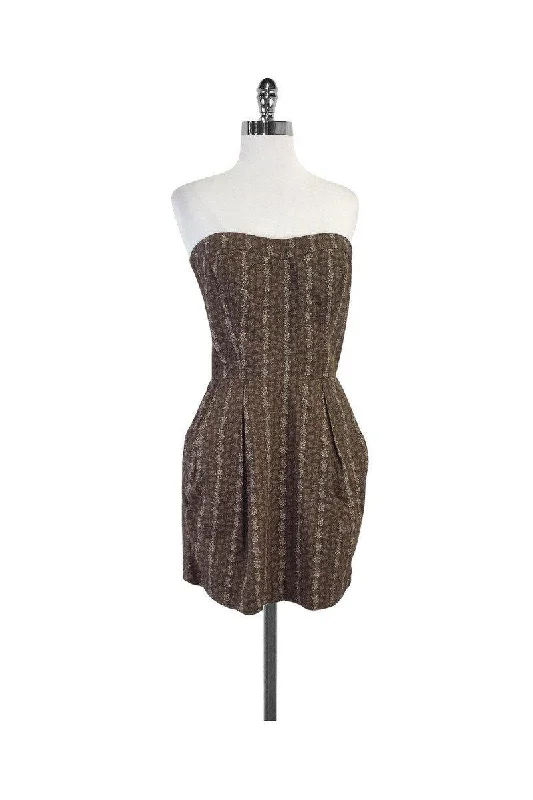 Shift Women Dress with a Simple and Classic Design for Everyday Wear Shift Women Dress with a Simple and Classic Design for Everyday Wear Sunner - Brown & Beige Floral Print Strapless Dress Sz 8 Shift Women Dress with a Simple and Classic Design for Everyday Wear Shift Women Dress with a Simple and Classic Design for Everyday Wear Sunner - Brown & Beige Floral Print Strapless Dress Sz 8