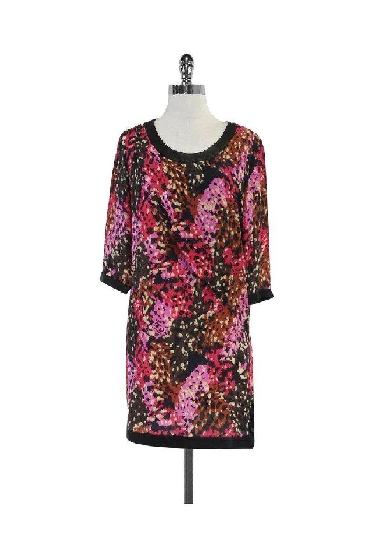 Backless Women Dress for a Sexy and Alluring Look at Evening Events Backless Women Dress for a Sexy and Alluring Look at Evening Events Thakoon - Brown & Pink Patterned Leather Trim Dress Sz 6 Backless Women Dress for a Sexy and Alluring Look at Evening Events Backless Women Dress for a Sexy and Alluring Look at Evening Events Thakoon - Brown & Pink Patterned Leather Trim Dress Sz 6