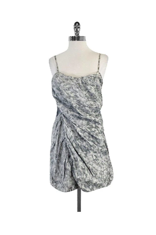 Maxi Women Dress with Floral Print for a Bohemian Vibe Maxi Women Dress with Floral Print for a Bohemian Vibe Thakoon - Grey & White Abstract Print Gathered Dress Sz 4 Maxi Women Dress with Floral Print for a Bohemian Vibe Maxi Women Dress with Floral Print for a Bohemian Vibe Thakoon - Grey & White Abstract Print Gathered Dress Sz 4