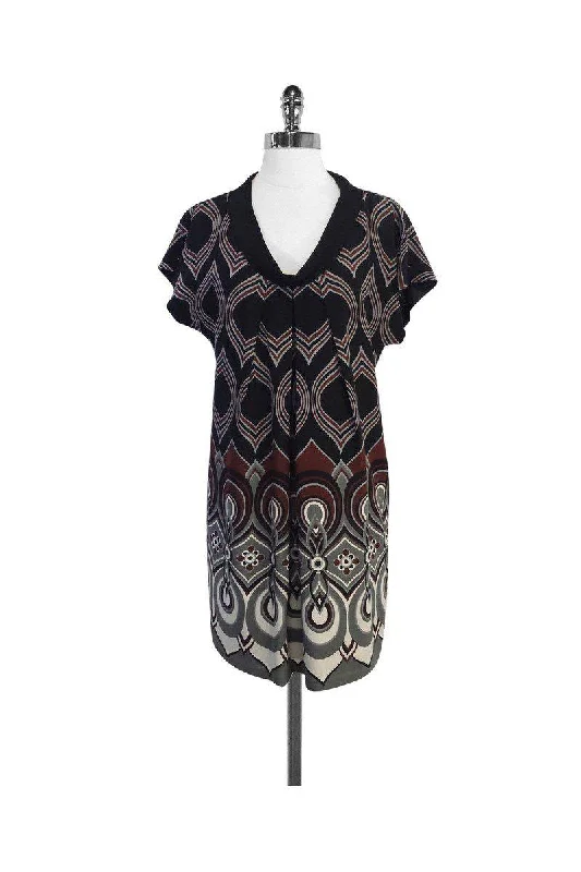 Printed Abstract Women Dress for a Modern and Artistic Appeal Printed Abstract Women Dress for a Modern and Artistic Appeal Tibi - Black & Maroon Print Silk Short Sleeve Shift Dress Sz 6 Printed Abstract Women Dress for a Modern and Artistic Appeal Printed Abstract Women Dress for a Modern and Artistic Appeal Tibi - Black & Maroon Print Silk Short Sleeve Shift Dress Sz 6