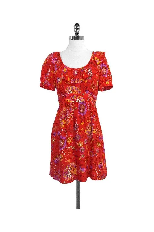 Empire Waist Women Dress to Accentuate the Bust and Conceal the Waist Empire Waist Women Dress to Accentuate the Bust and Conceal the Waist Tibi - Red Floral Print Silk Dress Sz 4 Empire Waist Women Dress to Accentuate the Bust and Conceal the Waist Empire Waist Women Dress to Accentuate the Bust and Conceal the Waist Tibi - Red Floral Print Silk Dress Sz 4