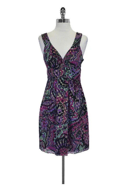Shift Women Dress with a Simple and Classic Design for Everyday Wear Shift Women Dress with a Simple and Classic Design for Everyday Wear Tibi - Multicolor Abstract Print Dress Sz 2