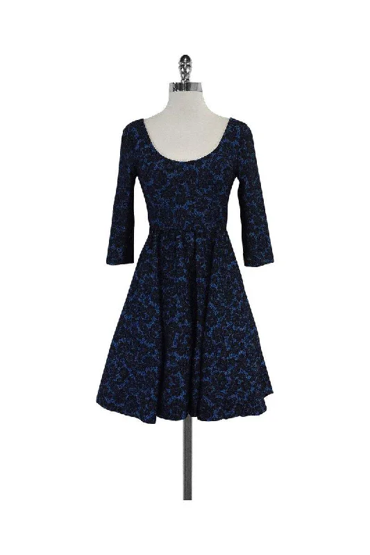 Sleeveless Women Dress in Bright Colors for Summer Parties Sleeveless Women Dress in Bright Colors for Summer Parties Tracy Reese - Blue & Black Lace Fit & Flare Dress Sz 2 Sleeveless Women Dress in Bright Colors for Summer Parties Sleeveless Women Dress in Bright Colors for Summer Parties Tracy Reese - Blue & Black Lace Fit & Flare Dress Sz 2