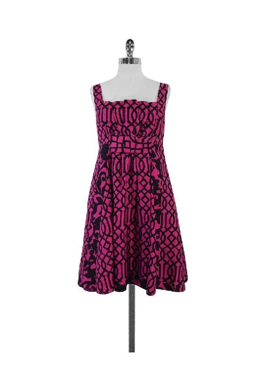 Mermaid - Style Women Dress with a Fitted Silhouette for Special Occasions Mermaid - Style Women Dress with a Fitted Silhouette for Special Occasions Tracy Reese - Pink & Black Silk Print Dress Sz 8 Mermaid - Style Women Dress with a Fitted Silhouette for Special Occasions Mermaid - Style Women Dress with a Fitted Silhouette for Special Occasions Tracy Reese - Pink & Black Silk Print Dress Sz 8
