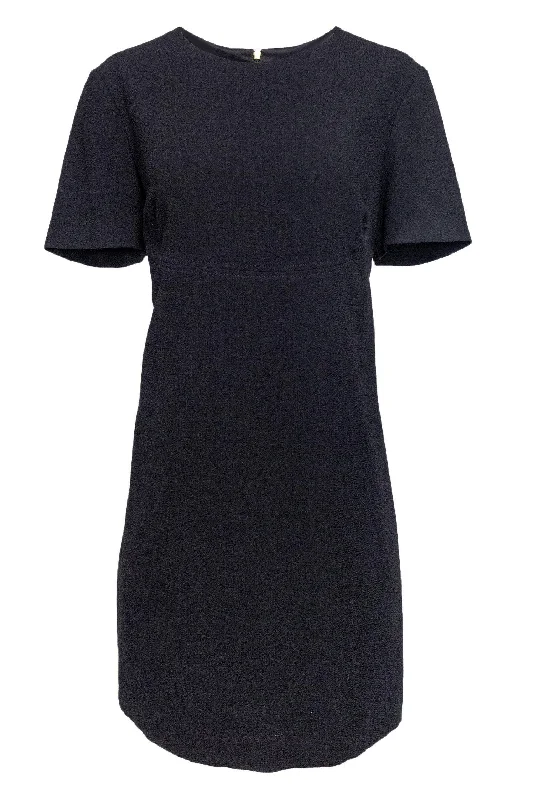 Halter Neck Women Dress to Show Off the Shoulders and Neckline Halter Neck Women Dress to Show Off the Shoulders and Neckline Trina Turk - Black Crepe Shift Dress Sz 12 Halter Neck Women Dress to Show Off the Shoulders and Neckline Halter Neck Women Dress to Show Off the Shoulders and Neckline Trina Turk - Black Crepe Shift Dress Sz 12