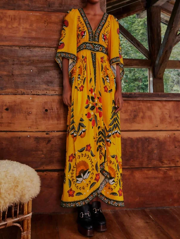 Ball Gown Women Dress with a Full Skirt for a Princess - like Look Ball Gown Women Dress with a Full Skirt for a Princess - like Look Tropical Tapestry Kaftan Dress In Yellow Ball Gown Women Dress with a Full Skirt for a Princess - like Look Ball Gown Women Dress with a Full Skirt for a Princess - like Look Tropical Tapestry Kaftan Dress In Yellow