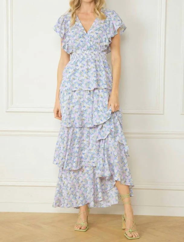Empire Waist Women Dress to Accentuate the Bust and Conceal the Waist Empire Waist Women Dress to Accentuate the Bust and Conceal the Waist V-Neck Tiered Maxi Dress In Blue Floral Print