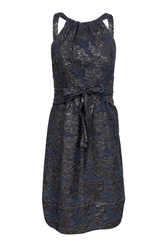 Maxi Women Dress with Floral Print for a Bohemian Vibe Maxi Women Dress with Floral Print for a Bohemian Vibe Vera Wang - Black & Dark Bronze Tie-Front Jacquard Dress Sz 4