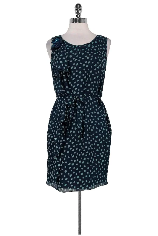 Wrap - Style Women Dress with Adjustable Fit for All Body Types Wrap - Style Women Dress with Adjustable Fit for All Body Types Vera Wang Lavender Label - Navy & Teal Dotted Dress Sz 2 Wrap - Style Women Dress with Adjustable Fit for All Body Types Wrap - Style Women Dress with Adjustable Fit for All Body Types Vera Wang Lavender Label - Navy & Teal Dotted Dress Sz 2