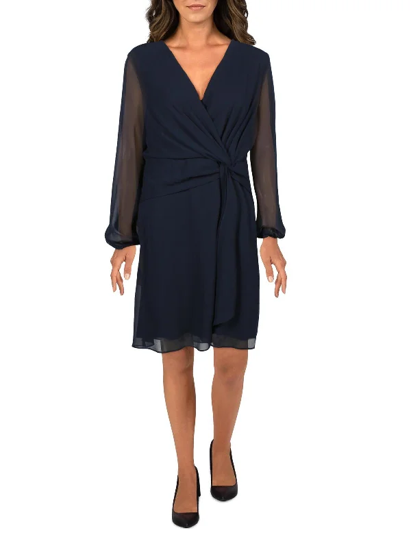 Printed Abstract Women Dress for a Modern and Artistic Appeal Printed Abstract Women Dress for a Modern and Artistic Appeal Womens Bishop Sleeve Knee Cocktail and Party Dress