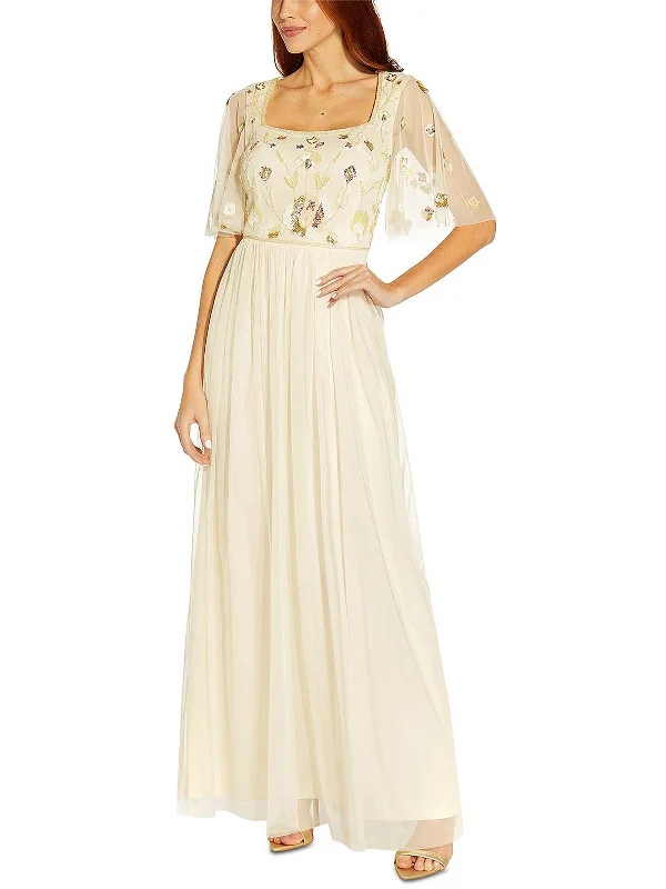 Mini Women Dress with a Short Hem for a Young and Trendy Style Mini Women Dress with a Short Hem for a Young and Trendy Style Womens Embellished Maxi Evening Dress