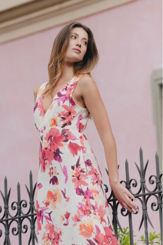 Pleated Women Dress with a Timeless and Elegant Texture Pleated Women Dress with a Timeless and Elegant Texture Angelic Vintage Blush Floral Sleeveless Frill Hem Midi Dress Pleated Women Dress with a Timeless and Elegant Texture Pleated Women Dress with a Timeless and Elegant Texture Angelic Vintage Blush Floral Sleeveless Frill Hem Midi Dress