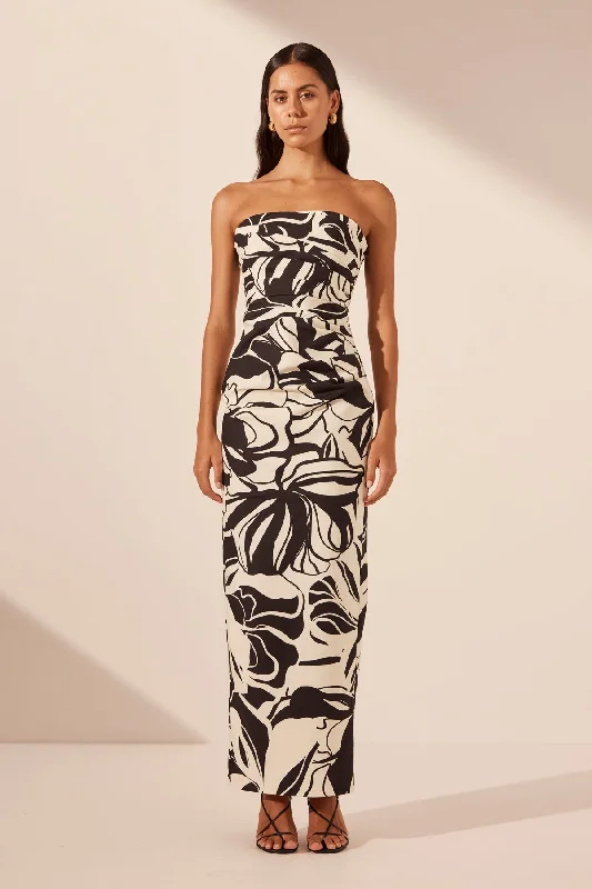 Mermaid - Style Women Dress with a Fitted Silhouette for Special Occasions Mermaid - Style Women Dress with a Fitted Silhouette for Special Occasions AZIZE STRAPLESS DRAPED MAXI DRESS Mermaid - Style Women Dress with a Fitted Silhouette for Special Occasions Mermaid - Style Women Dress with a Fitted Silhouette for Special Occasions AZIZE STRAPLESS DRAPED MAXI DRESS