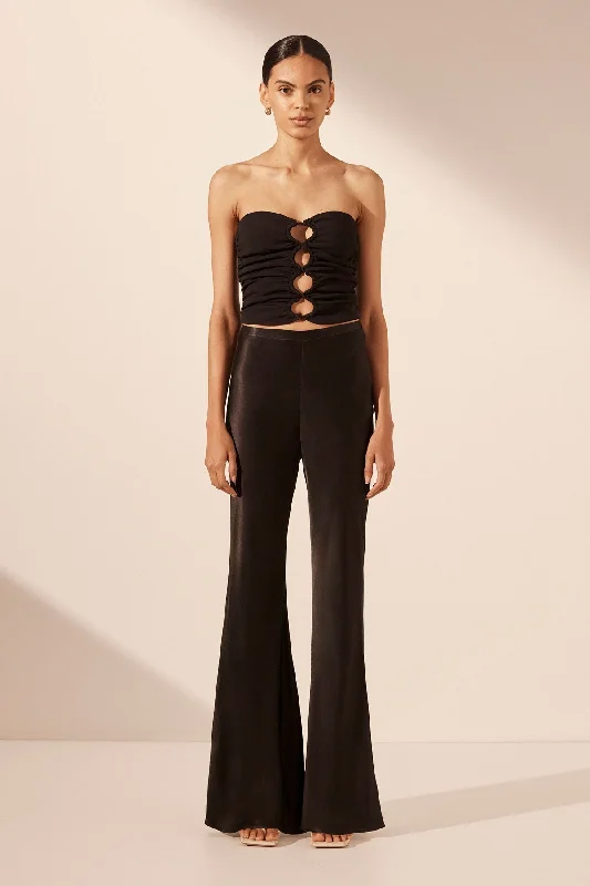 Off - the - Shoulder Women Dress for a Romantic and Feminine Look Off - the - Shoulder Women Dress for a Romantic and Feminine Look CAMILLE BIAS CUT FLARED PANT - BLACK Off - the - Shoulder Women Dress for a Romantic and Feminine Look Off - the - Shoulder Women Dress for a Romantic and Feminine Look CAMILLE BIAS CUT FLARED PANT - BLACK