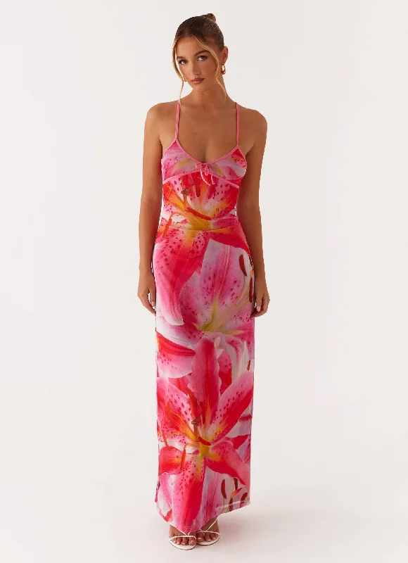 Halter Neck Women Dress to Show Off the Shoulders and Neckline Halter Neck Women Dress to Show Off the Shoulders and Neckline Claudie Maxi Dress - White Pink Lilly Halter Neck Women Dress to Show Off the Shoulders and Neckline Halter Neck Women Dress to Show Off the Shoulders and Neckline Claudie Maxi Dress - White Pink Lilly