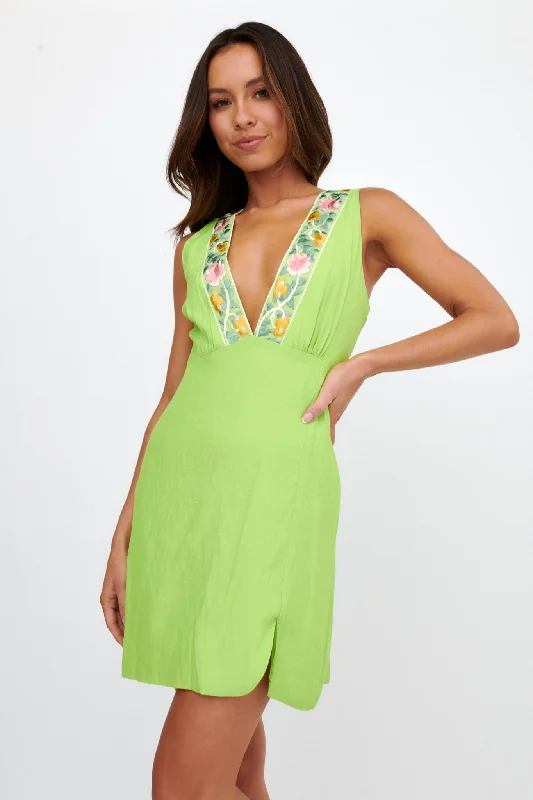 Maxi Women Dress with Floral Print for a Bohemian Vibe Maxi Women Dress with Floral Print for a Bohemian Vibe Cozumel V-Neck Embroidered Mini Dress Lime Maxi Women Dress with Floral Print for a Bohemian Vibe Maxi Women Dress with Floral Print for a Bohemian Vibe Cozumel V-Neck Embroidered Mini Dress Lime