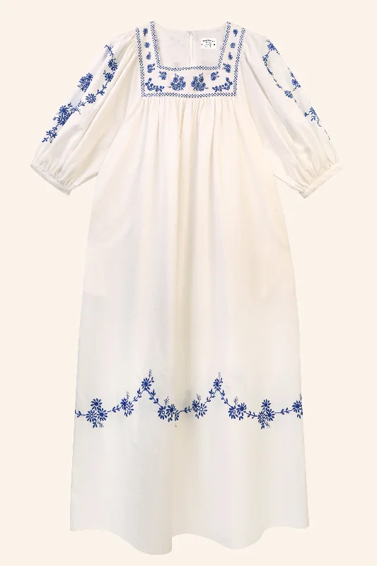 Empire Waist Women Dress to Accentuate the Bust and Conceal the Waist Empire Waist Women Dress to Accentuate the Bust and Conceal the Waist Crocus Dress Empire Waist Women Dress to Accentuate the Bust and Conceal the Waist Empire Waist Women Dress to Accentuate the Bust and Conceal the Waist Crocus Dress