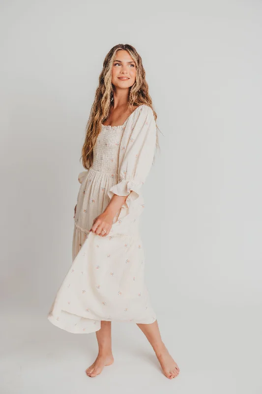 Long - Sleeve Women Dress in Velvet for a Luxurious Winter Look Long - Sleeve Women Dress in Velvet for a Luxurious Winter Look Evie Floral Maxi in Cream - Bump Friendly