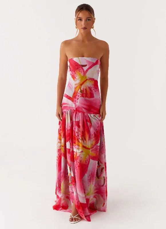 Plus Size Women Dress with a Flattering A - Line Cut for Comfort and Style Plus Size Women Dress with a Flattering A - Line Cut for Comfort and Style Eden Strapless Maxi Dress - White Pink Lilly Plus Size Women Dress with a Flattering A - Line Cut for Comfort and Style Plus Size Women Dress with a Flattering A - Line Cut for Comfort and Style Eden Strapless Maxi Dress - White Pink Lilly