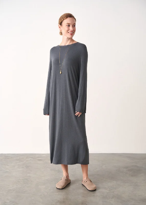 Ball Gown Women Dress with a Full Skirt for a Princess - like Look Ball Gown Women Dress with a Full Skirt for a Princess - like Look EDINA FULL LENGTH SWEATER DRESS Ball Gown Women Dress with a Full Skirt for a Princess - like Look Ball Gown Women Dress with a Full Skirt for a Princess - like Look EDINA FULL LENGTH SWEATER DRESS