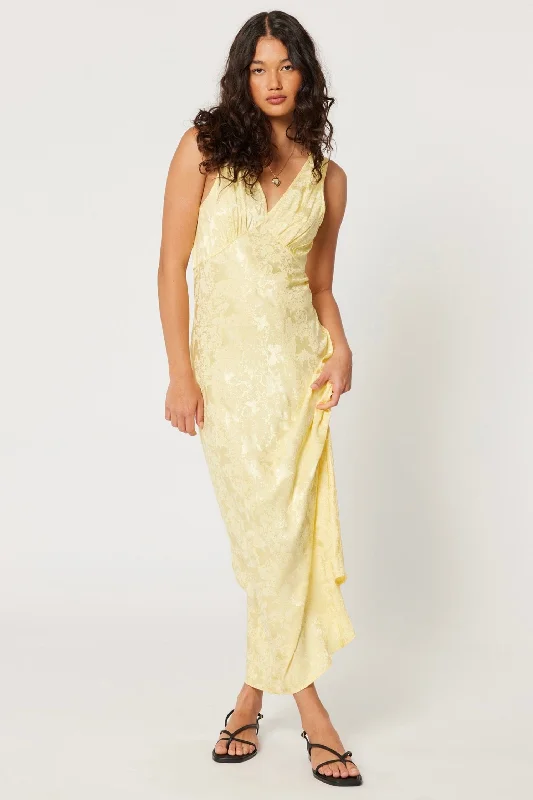Long - Sleeve Women Dress in Velvet for a Luxurious Winter Look Long - Sleeve Women Dress in Velvet for a Luxurious Winter Look Eliza Limoncello Jacquard Maxi Dress Long - Sleeve Women Dress in Velvet for a Luxurious Winter Look Long - Sleeve Women Dress in Velvet for a Luxurious Winter Look Eliza Limoncello Jacquard Maxi Dress