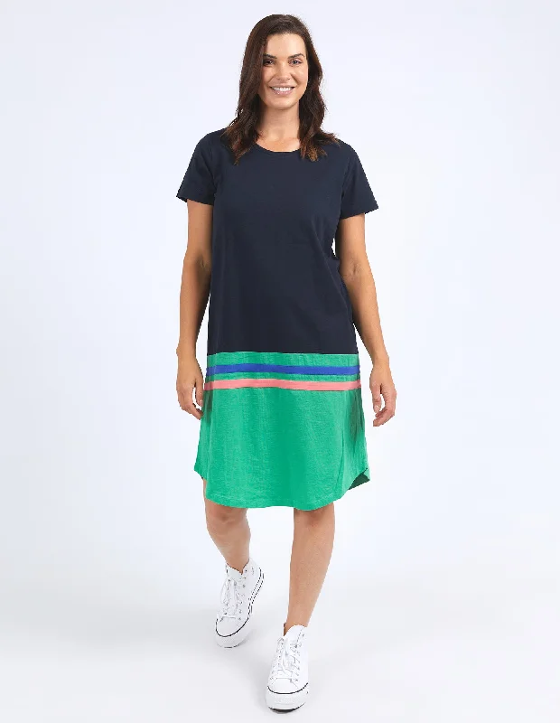 Plus Size Women Dress with a Flattering A - Line Cut for Comfort and Style Plus Size Women Dress with a Flattering A - Line Cut for Comfort and Style Elm Rhea Tee Dress Navy & Green Colour Block Plus Size Women Dress with a Flattering A - Line Cut for Comfort and Style Plus Size Women Dress with a Flattering A - Line Cut for Comfort and Style Elm Rhea Tee Dress Navy & Green Colour Block